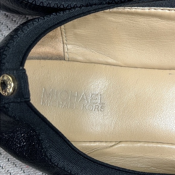 Michael Kors Black patent/ Leather Logo Bow Slip On Ballet Flats 7.5 - Picture 4 of 13